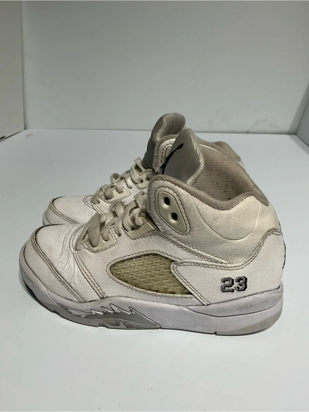 Jordan Kids Beige and Gray Jumpman Sneakers 11C